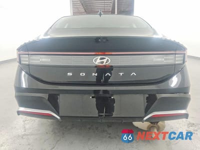 Zdjęcie 6 z 13 samochodu: 2025 HYUNDAI SONATA SEL VIN:KMHL64JA1SA472842 - miniatura