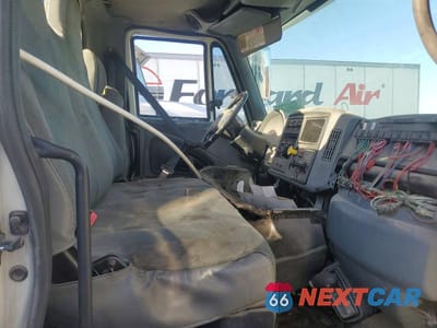 Zdjęcie 10 z 11 samochodu: 2006 INTERNATIONAL 4200 TRUCK CAB AND CHASSIS VIN:1HTMPAFL06H198757 - miniatura