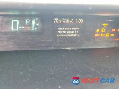 Zdjęcie 9 z 12 samochodu: 2013 TOYOTA PRIUS C THREE VIN:JTDKDTB3XD1034565 - miniatura