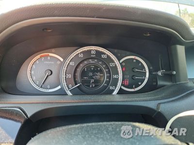 Zdjęcie 9 z 14 samochodu: 2016 HONDA ACCORD LX VIN:1HGCRTF36GA145291 - miniatura