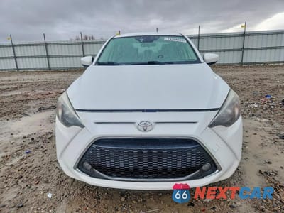 Piąte zdjęcie samochodu w środku: 2019 TOYOTA YARIS LE VIN:3MYDLBYV4KY516912 - miniatura
