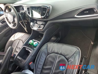 Zdjęcie 8 z 12 samochodu: 2025 CHRYSLER PACIFICA LIMITED VIN:2C4RC1GG3SR544315 - miniatura