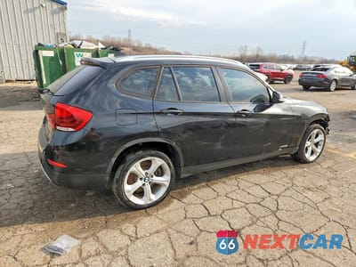 Trzecie zdjęcie samochodu z tyłu: 2015 BMW X1 XDRIVE35I VIN:WBAVM5C57FVV94853 - miniatura
