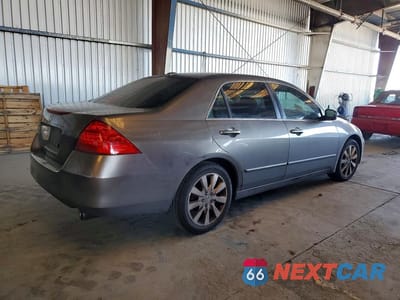 Trzecie zdjęcie samochodu z tyłu: 2007 HONDA ACCORD EX VIN:1HGCM665X7A033133 - miniatura