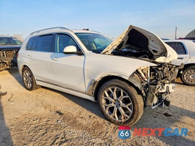 Czwarte zdjęcie samochodu z boku: 2019 BMW X7 XDRIVE40I VIN:5UXCW2C51KL086692 - miniatura