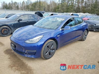 2018 TESLA MODEL 3 5YJ3E1EB0JF127087 - główne zdjęcie licytacji z USA - miniatura