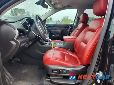 Zdjęcie 7 z 12 samochodu: 2018 CHEVROLET TRAVERSE LT VIN:1GNERGKW2JJ195415 - miniatura