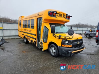 2017 CHEVROLET EXPRESS G4500 1HA6GUBG5HN001730 - główne zdjęcie licytacji z USA - miniatura