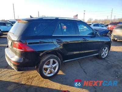 Trzecie zdjęcie samochodu z tyłu: 2018 MERCEDES-BENZ GLE 350 4MATIC VIN:4JGDA5HB9JB112153 - miniatura
