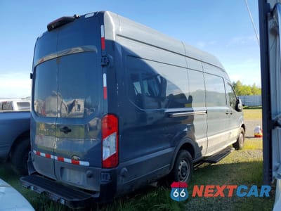 Trzecie zdjęcie samochodu z tyłu: 2020 FORD TRANSIT 250 DELIVERY VAN VIN:1FTBR3X86LKB28005 - miniatura