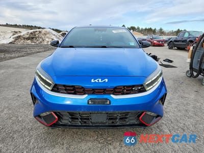 Piąte zdjęcie samochodu w środku: 2022 KIA FORTE GT VIN:3KPF44AC9NE443910 - miniatura