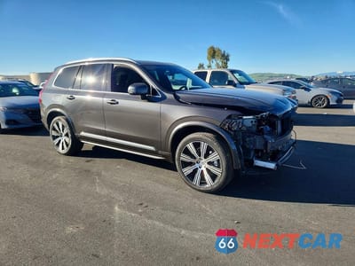 Czwarte zdjęcie samochodu z boku: 2025 VOLVO XC90 ULTRA VIN:YV4062PFXS1323079 - miniatura