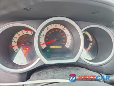 Zdjęcie 9 z 11 samochodu: 2015 TOYOTA TACOMA V6 VIN:5TFUU4EN7FX112053 - miniatura