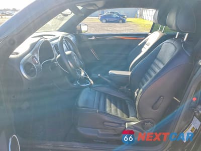 Zdjęcie 7 z 12 samochodu: 2014 VOLKSWAGEN BEETLE VIN:3VW517ATXEM816283 - miniatura