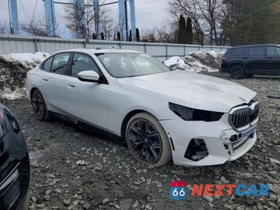 Czwarte zdjęcie samochodu z boku: 2024 BMW I5 EDRIVE 40 VIN:WBY33FK03RCP84480 - miniatura