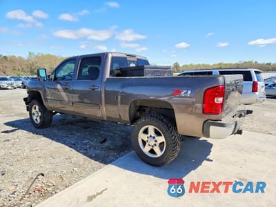 Drugie zdjęcie samochodu z przodu: 2008 CHEVROLET SILVERADO K2500 HEAVY DUTY VIN:1GCHK23688F206345 - miniatura