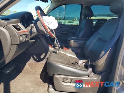 Zdjęcie 7 z 14 samochodu: 2012 CADILLAC ESCALADE ESV PREMIUM VIN:1GYS3JEF7CR314130 - miniatura