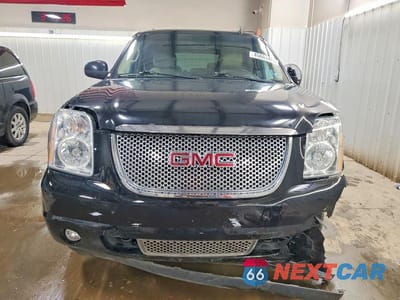 Piąte zdjęcie samochodu w środku: 2014 GMC YUKON DENALI VIN:1GKS2EEFXER223747 - miniatura