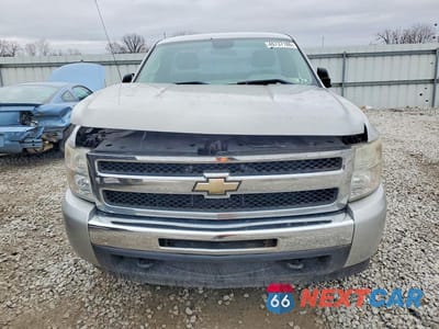 Piąte zdjęcie samochodu w środku: 2011 CHEVROLET SILVERADO K1500 VIN:1GCNKPEXXBZ292141 - miniatura