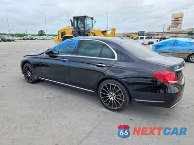 Drugie zdjęcie samochodu z przodu: 2018 MERCEDES-BENZ E 300 4MATIC VIN:WDDZF4KB1JA302653 - miniatura