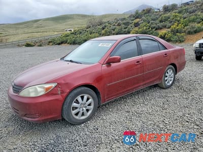 2002 TOYOTA CAMRY XLE JTDBE30K520063837 - główne zdjęcie licytacji z USA - miniatura