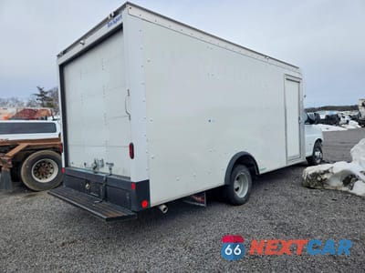Trzecie zdjęcie samochodu z tyłu: 2022 CHEVROLET EXPRESS G3500 VIN:1HA3GTC75NN008989 - miniatura