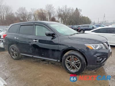 Czwarte zdjęcie samochodu z boku: 2018 NISSAN PATHFINDER S VIN:5N1DR2MNXJC667873 - miniatura
