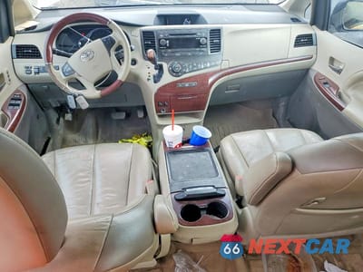 Zdjęcie 8 z 13 samochodu: 2014 TOYOTA SIENNA LIMITED 7-PASSENGER VIN:5TDYK3DCXES447832 - miniatura