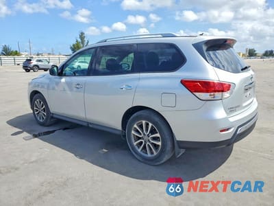 Trzecie zdjęcie samochodu z tyłu: 2016 NISSAN PATHFINDER S VIN:5N1AR2MN9GC645598 - miniatura