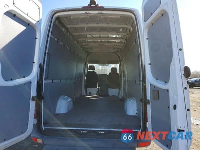 Zdjęcie 10 z 13 samochodu: 2015 MERCEDES-BENZ SPRINTER 2500 VIN:WD3PE8DC1FP139177 - miniatura