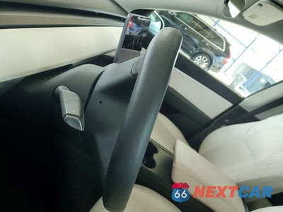Zdjęcie 8 z 12 samochodu: 2021 TESLA MODEL Y VIN:5YJYGDEE9MF130554 - miniatura