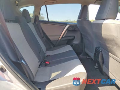 Zdjęcie 10 z 12 samochodu: 2015 TOYOTA RAV4 LE VIN:JTMZFREV5FD052420 - miniatura