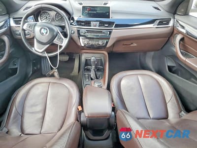 Zdjęcie 8 z 12 samochodu: 2017 BMW X1 XDRIVE28I VIN:WBXHT3C38H5F75002 - miniatura