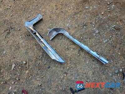 Zdjęcie 12 z 12 samochodu: 2016 GMC SIERRA K2500 SLT VIN:1GT12TE86GF105356 - miniatura