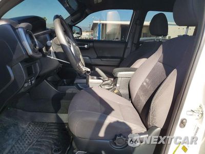 Zdjęcie 7 z 12 samochodu: 2017 TOYOTA TACOMA TRD SPORT VIN:3TMAZ5CN1HM033192 - miniatura