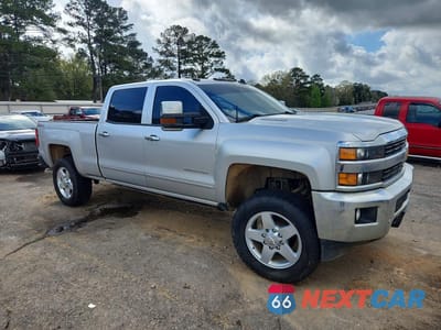 Czwarte zdjęcie samochodu z boku: 2015 CHEVROLET SILVERADO K2500 HEAVY DUTY LTZ VIN:1GC1KWE83FF128304 - miniatura