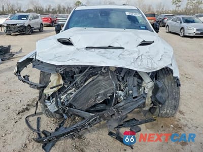 Piąte zdjęcie samochodu w środku: 2023 DODGE DURANGO R/T VIN:1C4SDHCT7PC715030 - miniatura