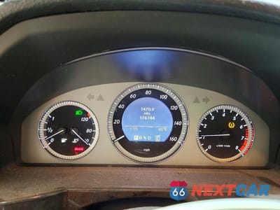 Zdjęcie 9 z 13 samochodu: 2011 MERCEDES-BENZ GLK 350 VIN:WDCGG5GB3BF575461 - miniatura