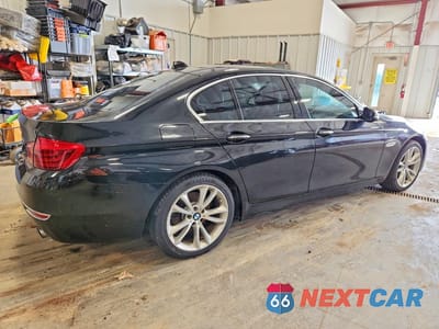 Trzecie zdjęcie samochodu z tyłu: 2016 BMW 535 XI VIN:WBA5B3C52GG253246 - miniatura