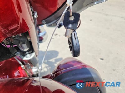 Zdjęcie 8 z 9 samochodu: 2010 HARLEY-DAVIDSON FLHTCU VIN:1HD1FC415AB609872 - miniatura