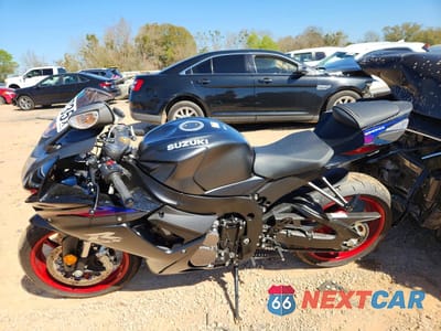 Trzecie zdjęcie samochodu z tyłu: 2026 SUZUKI GSX-R600 VIN:JS1GN7FA9T7100063 - miniatura