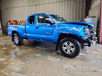 Czwarte zdjęcie samochodu z boku: 2011 TOYOTA TACOMA V6 VIN:5TFUU4ENXBX008781 - miniatura
