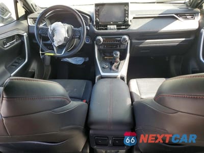 Zdjęcie 8 z 13 samochodu: 2021 TOYOTA RAV4 PRIME XSE VIN:JTMFB3FV4MD065358 - miniatura
