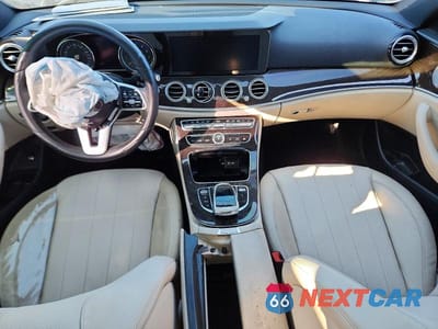 Zdjęcie 8 z 12 samochodu: 2019 MERCEDES-BENZ E 300 VIN:WDDZF4JBXKA574444 - miniatura