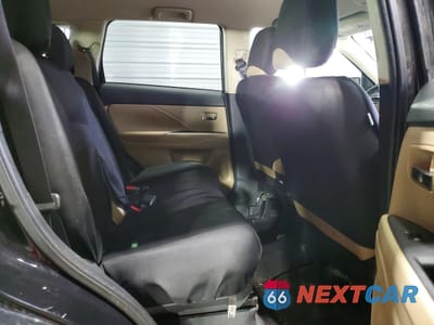 Zdjęcie 11 z 14 samochodu: 2016 MITSUBISHI OUTLANDER SE VIN:JA4AZ3A31GZ010606 - miniatura