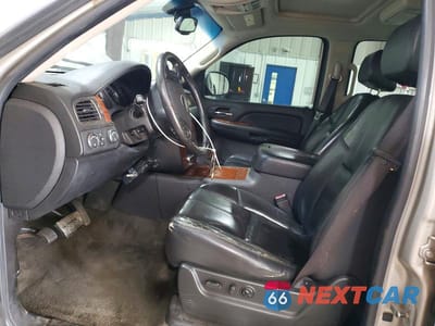Zdjęcie 7 z 14 samochodu: 2007 CHEVROLET SUBURBAN K1500 VIN:3GNFK16377G308761 - miniatura