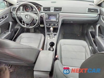 Zdjęcie 8 z 12 samochodu: 2017 VOLKSWAGEN PASSAT R-LINE VIN:1VWDT7A32HC033289 - miniatura