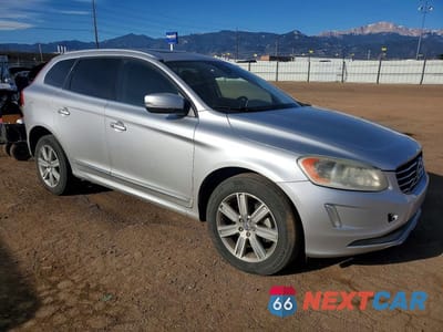 Czwarte zdjęcie samochodu z boku: 2016 VOLVO XC60 T5 PREMIER VIN:YV4612RK6G2796367 - miniatura