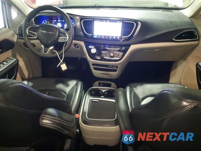 Zdjęcie 8 z 12 samochodu: 2024 CHRYSLER PACIFICA HYBRID SELECT VIN:2C4RC1S74RR170959 - miniatura