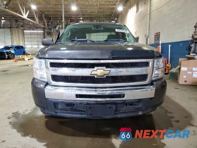 Piąte zdjęcie samochodu w środku: 2010 CHEVROLET SILVERADO K1500 LS VIN:1GCSKREA9AZ128873 - miniatura